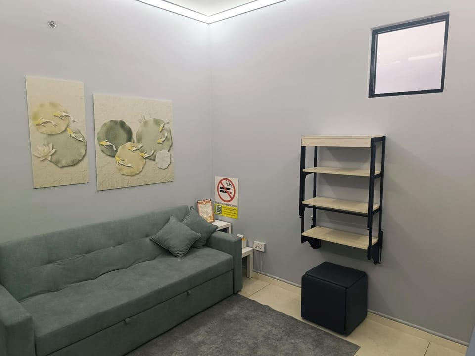TV and multimedia, Living room, Dining area, internet, air conditioner