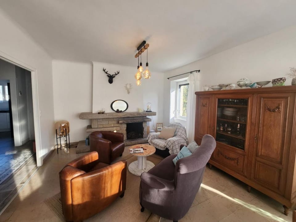 Saint Much Much- 6 People House in Brittany