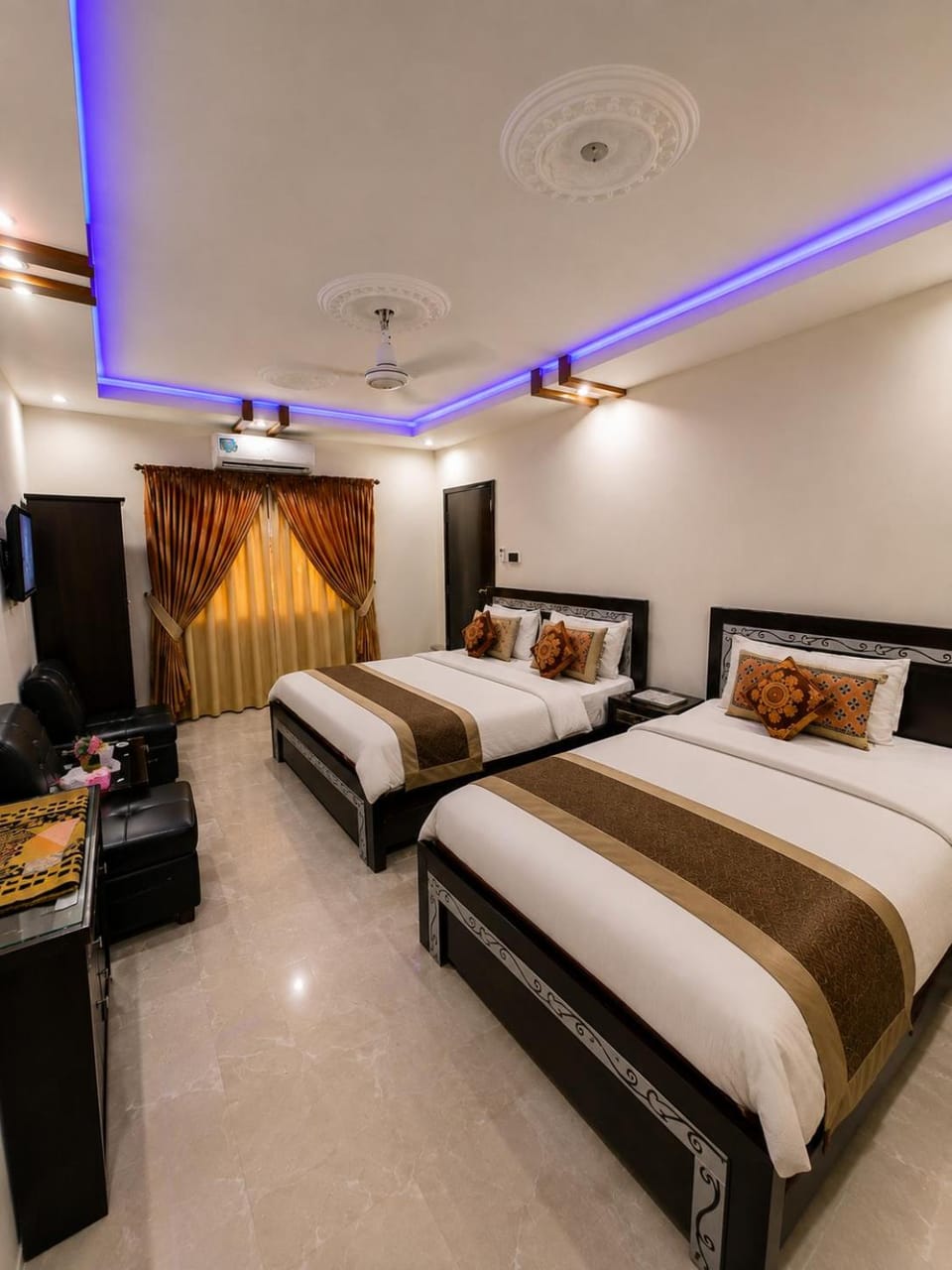The Galaxy Family Guest House Hotel in Karachi