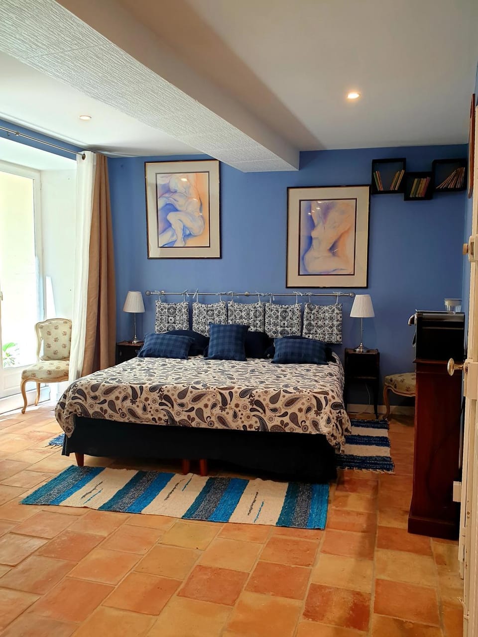 Toilet, Patio, Bed, Night, Coffee/tea facilities, View (from property/room), Photo of the whole room, Decorative detail, Bedroom, furniture, air conditioner