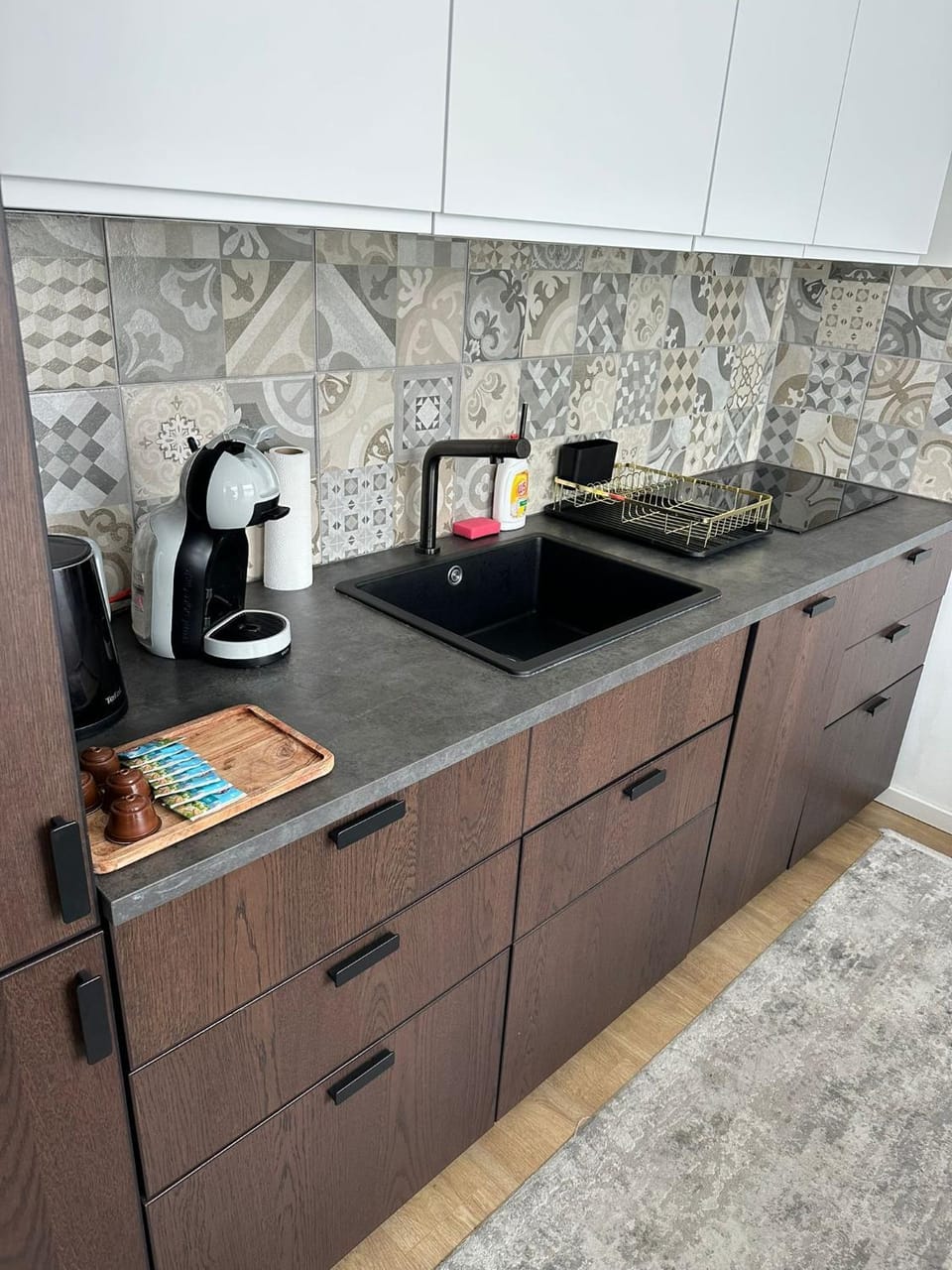 Coffee/tea facilities, Kitchen or kitchenette, stove, toaster