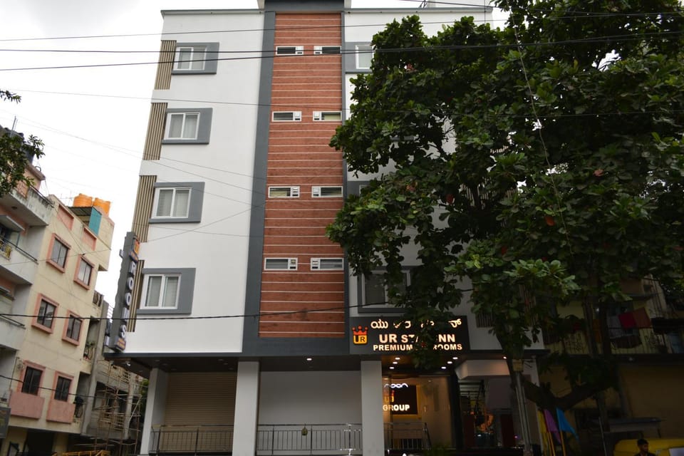 Property building, Facade/entrance