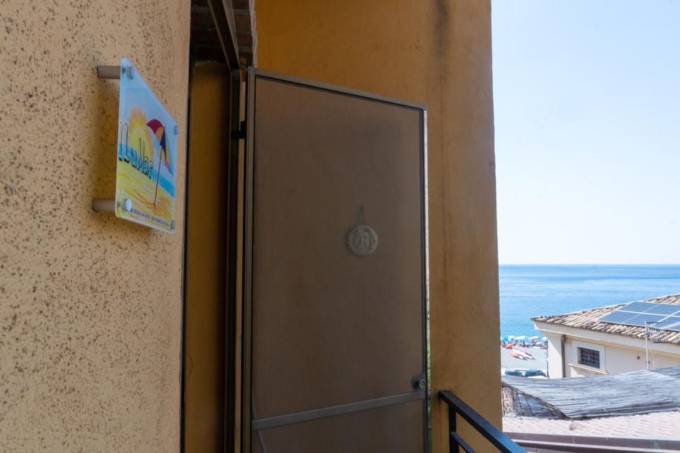 LuMar1 House in Scilla