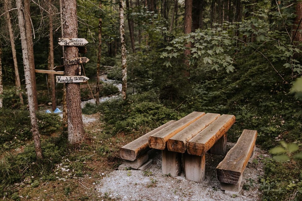 Spring, Seating area