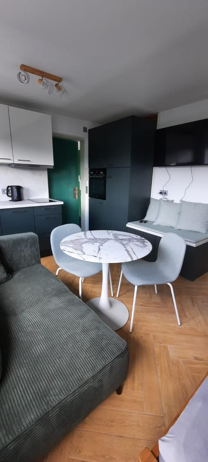 Dining area, kitchen