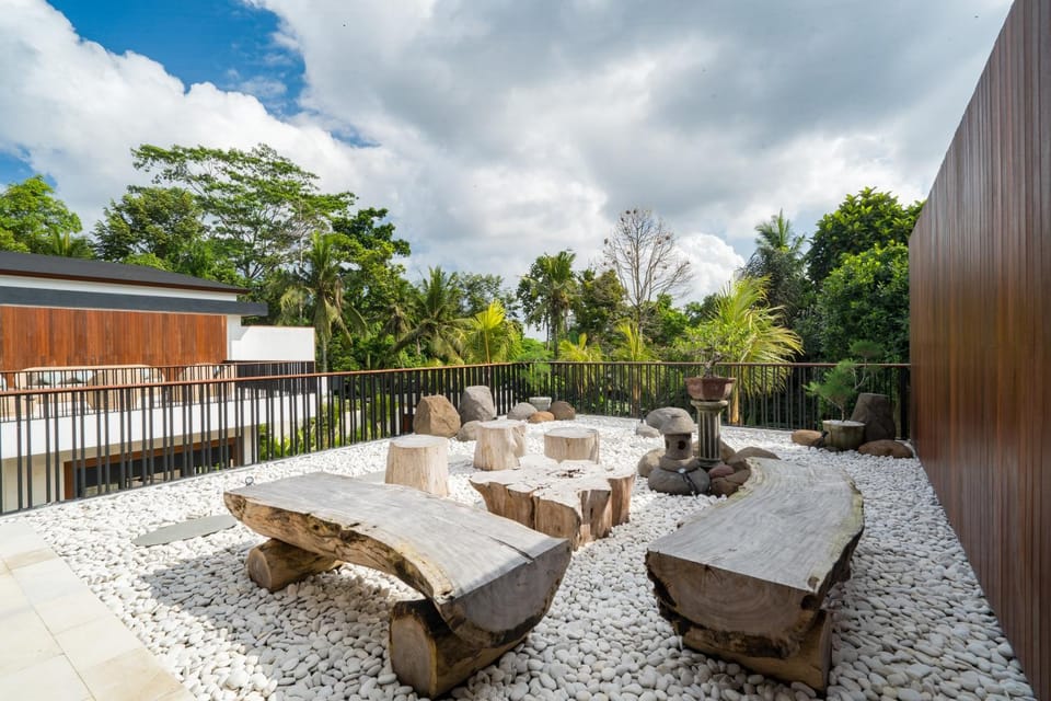 View (from property/room), Balcony/Terrace, Seating area