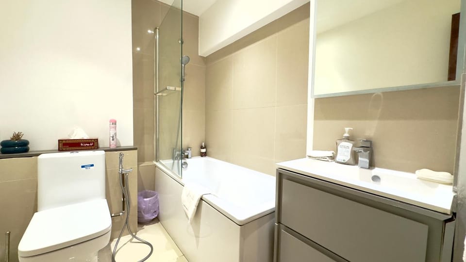 2 Bedroom Apartment Queensway Apartment in City of Westminster