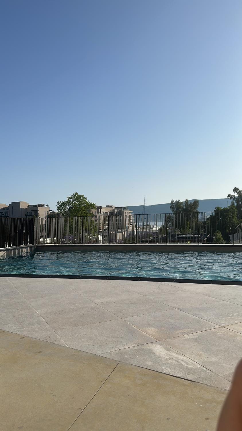 Swimming pool, Swimming pool