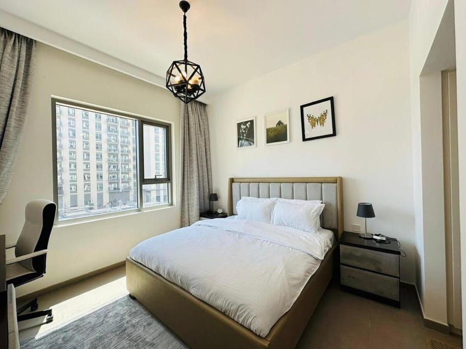 Special Offer with Lawn Balcony and Spacious Apartment in Dubai