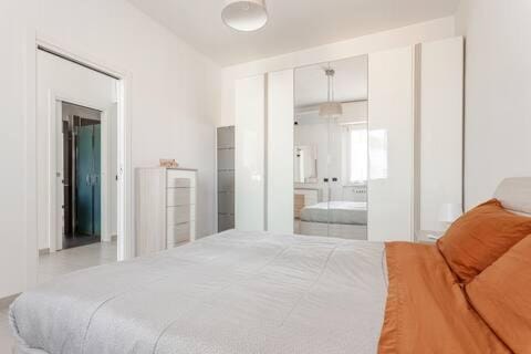 Forum-San Siro Moderno Attico con WIFI e AC Apartment in Milan