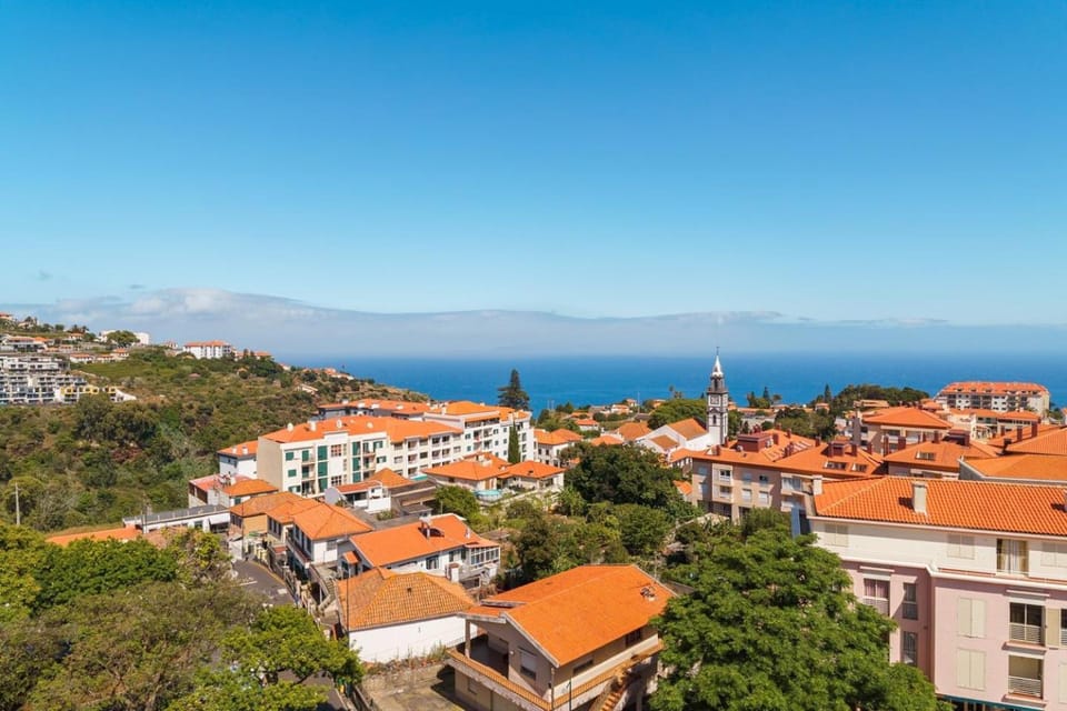 GuestReady - Caniço city view Apartment in Caniço