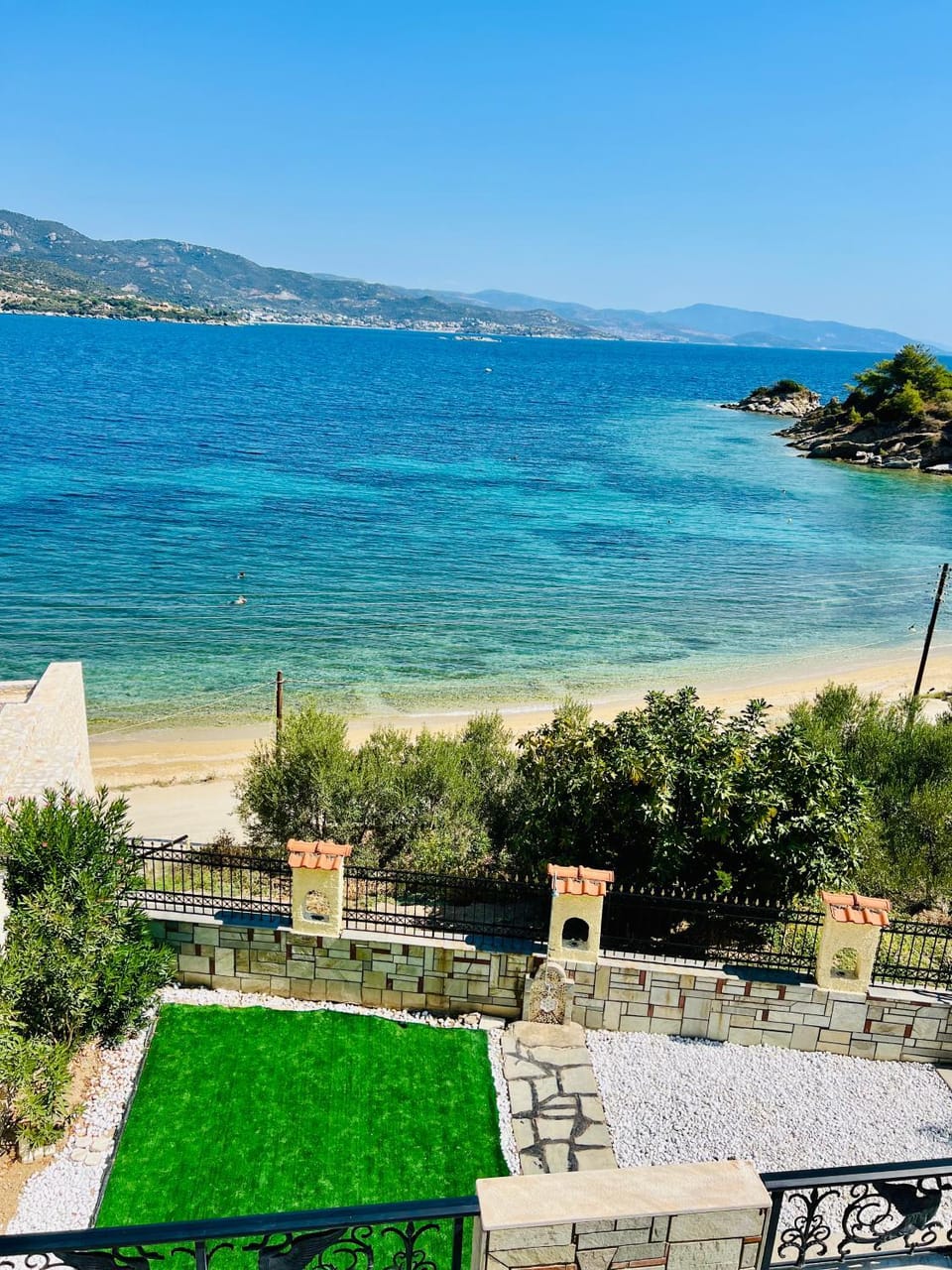 Next to the waves House in Decentralized Administration of Macedonia and Thrace