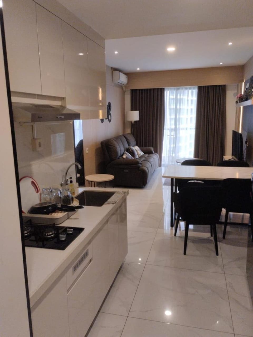 Apartemen SkyHouse 3 BR Duxton 16th Floor Apartment in Indonesia