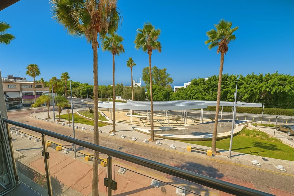 City view, Garden view, Sea view