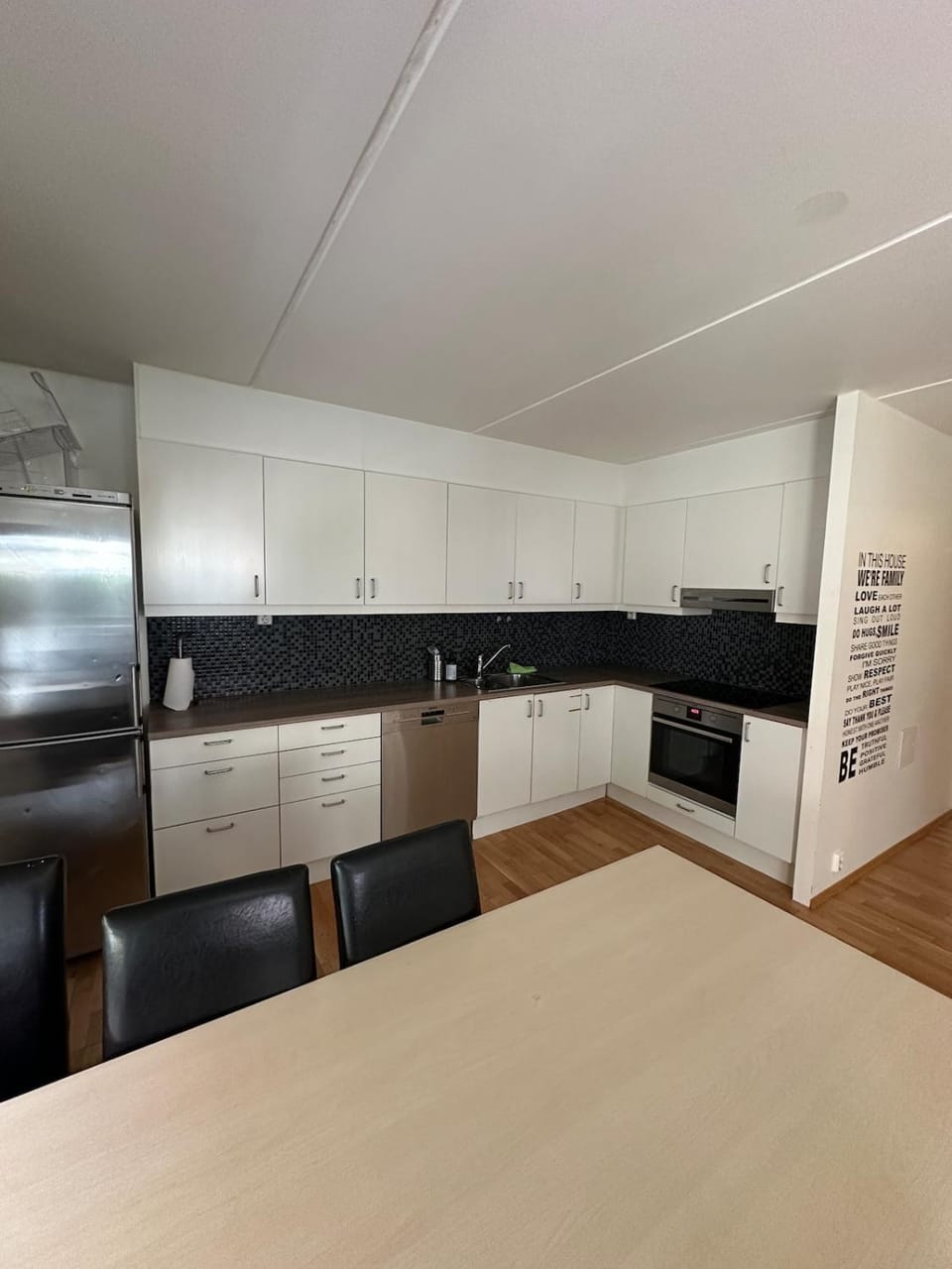 Kitchen or kitchenette, Dining area, oven, stove