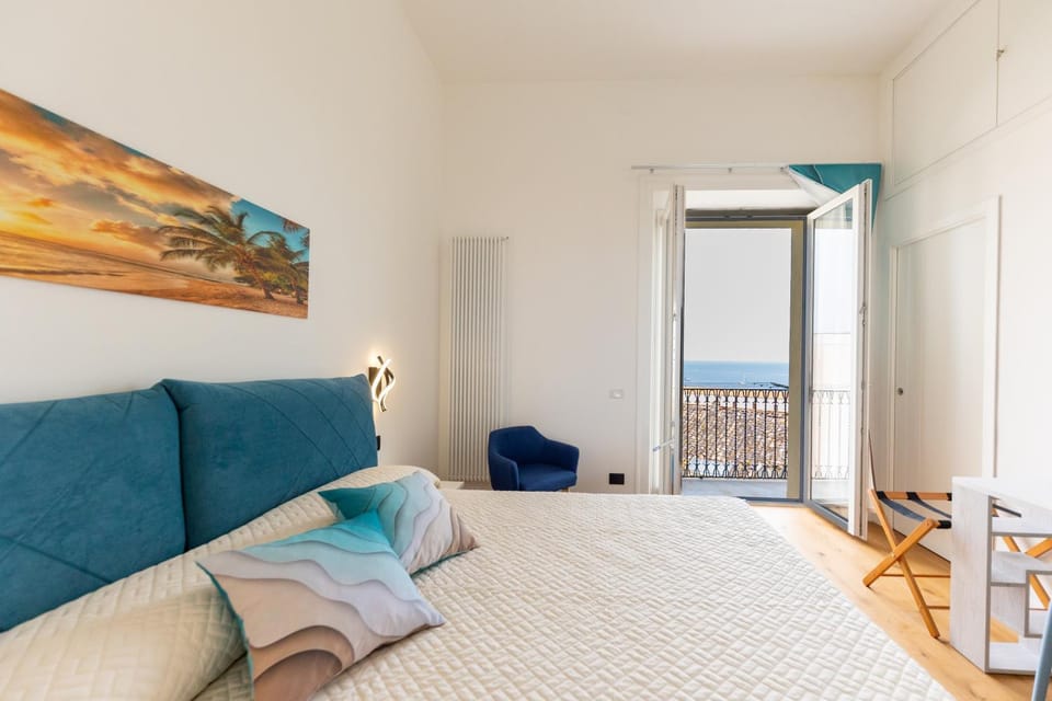 Bed, View (from property/room), Balcony/Terrace, Photo of the whole room, Bedroom, Sea view
