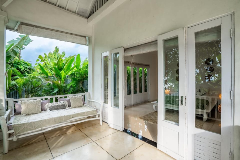 Balcony/Terrace, Seating area, Garden view, Pool view