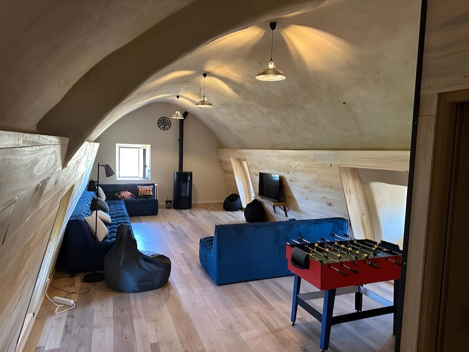 Property building, Living room