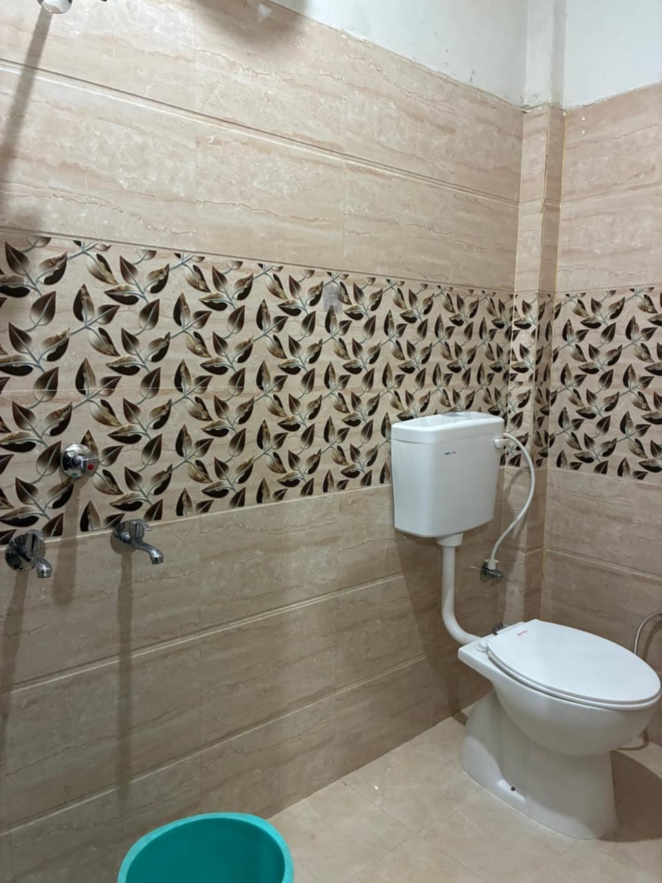 Bathroom, Internal: Not applicable to any particular room
