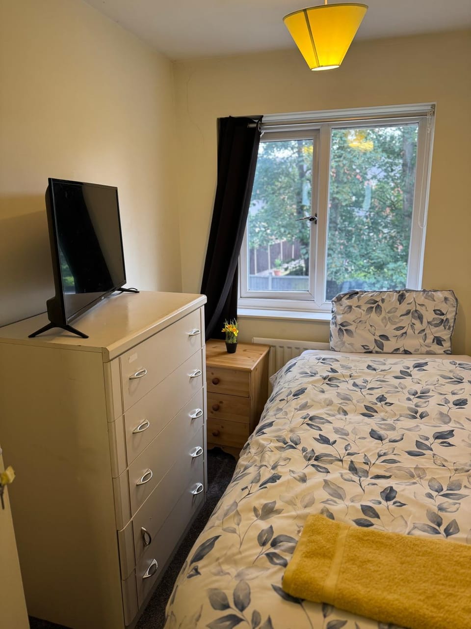 Peaceful 3 bedroom house close to Newcross hospital Wolverhampton House in Wolverhampton