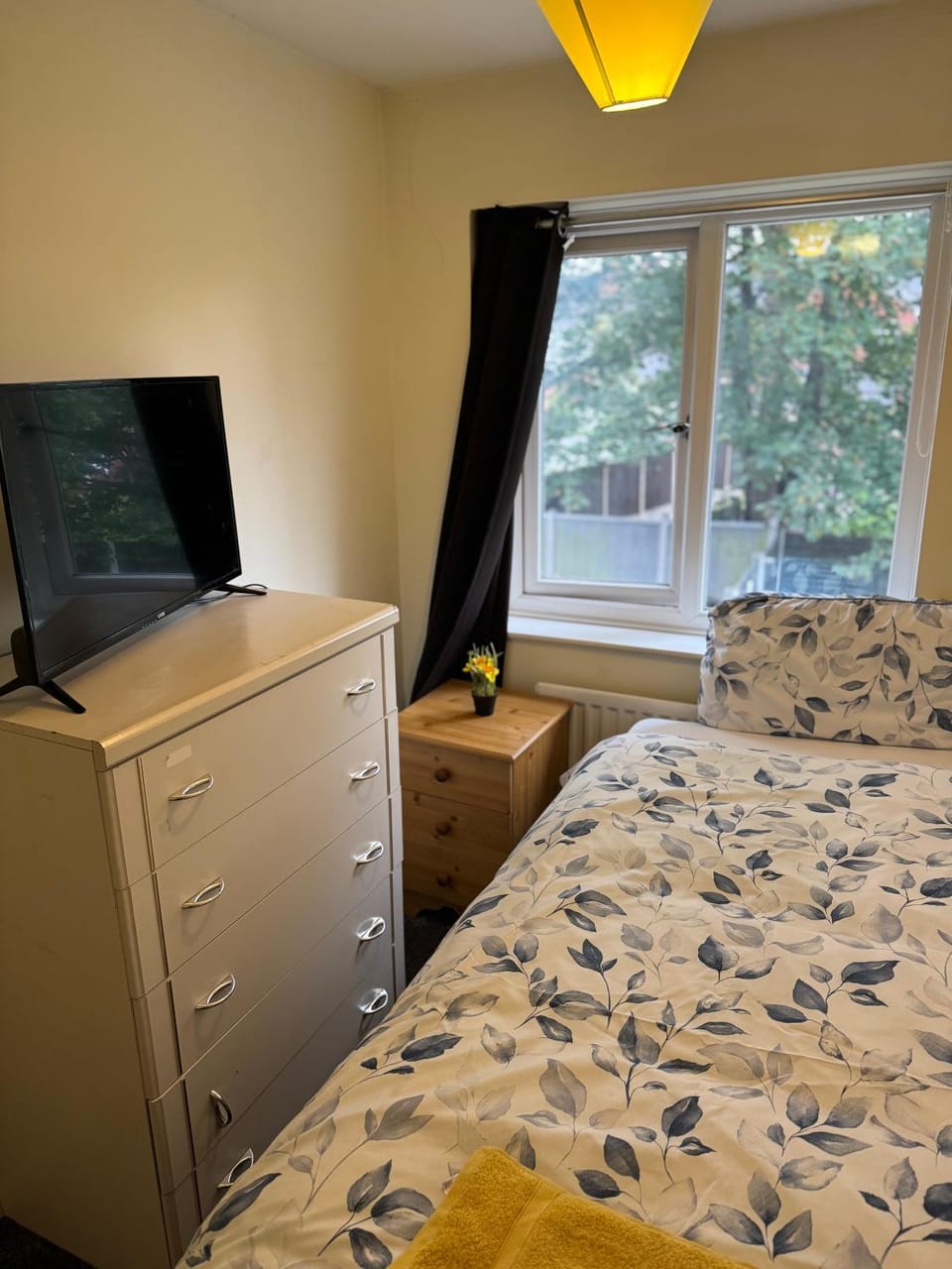 Peaceful 3 bedroom house close to Newcross hospital Wolverhampton House in Wolverhampton