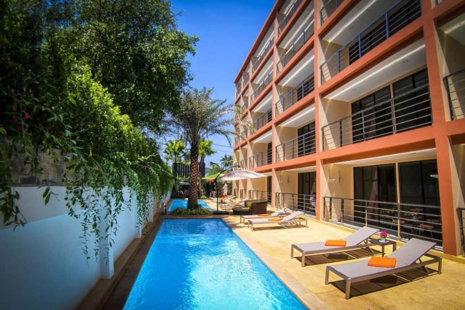 Property building, Garden, Evening entertainment, Garden view, Pool view, Swimming pool, sunbed