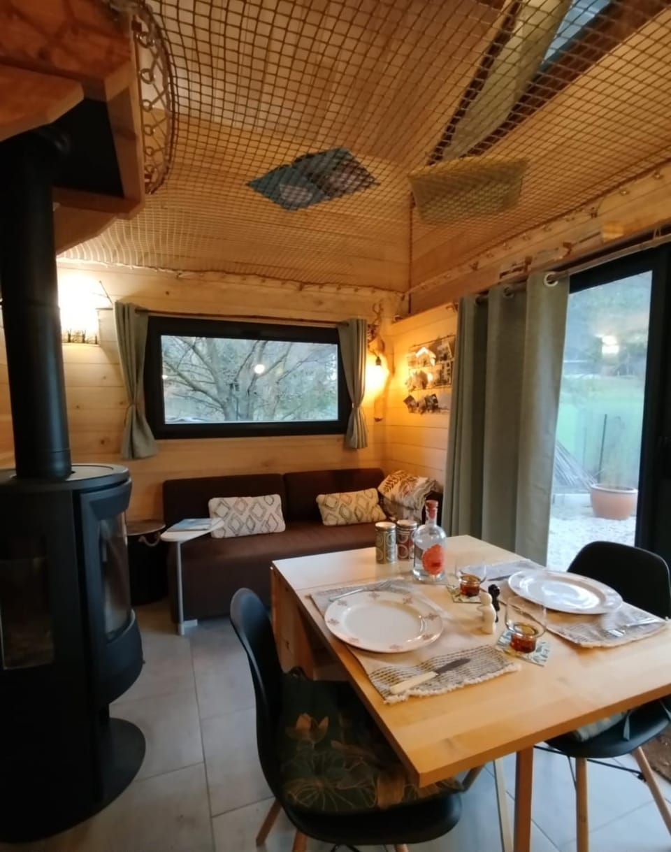 L'Eco Libri Nature lodge in Occitanie