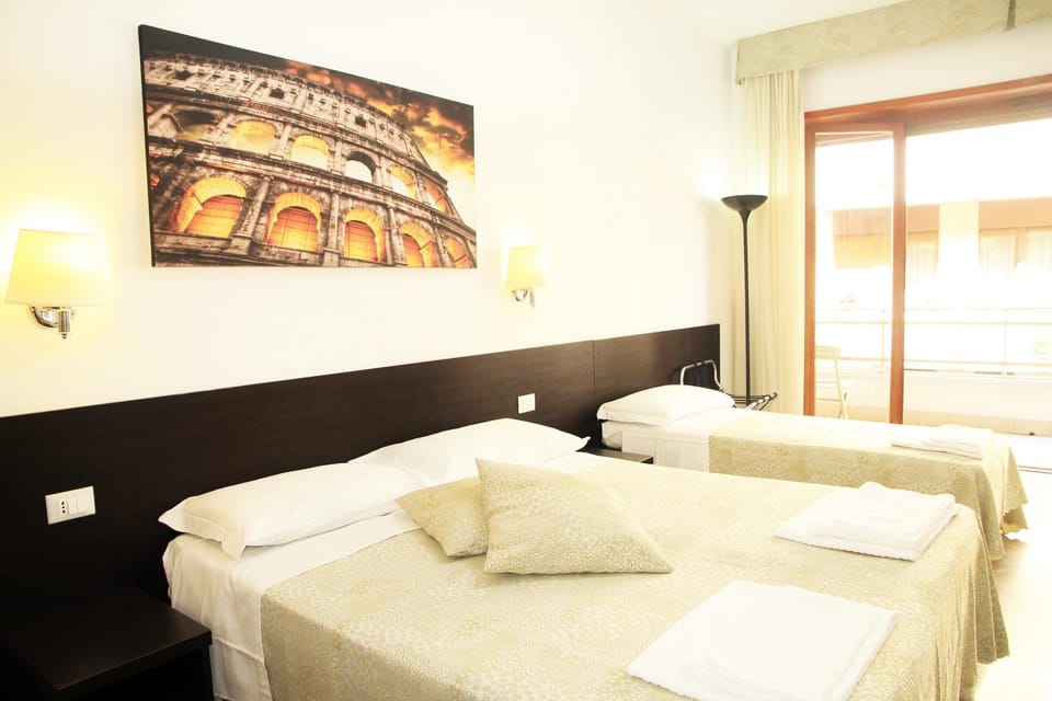 Day, Photo of the whole room