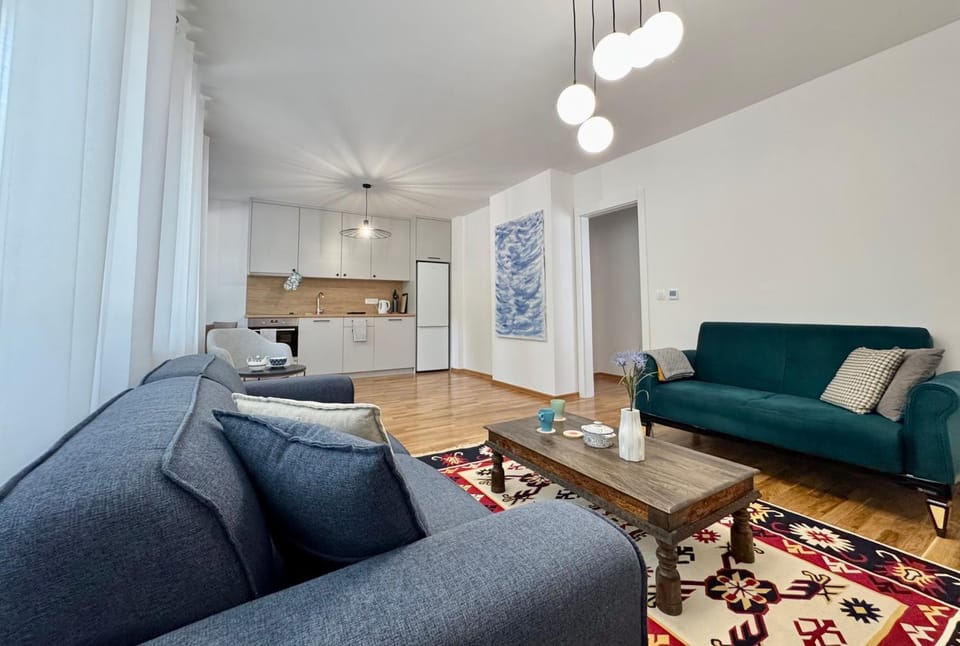 Kitchen or kitchenette, Living room, Seating area, Dining area