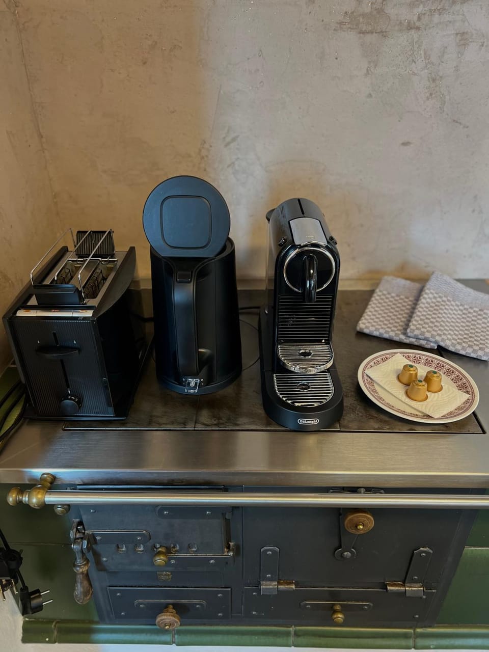 Kitchen or kitchenette, toaster