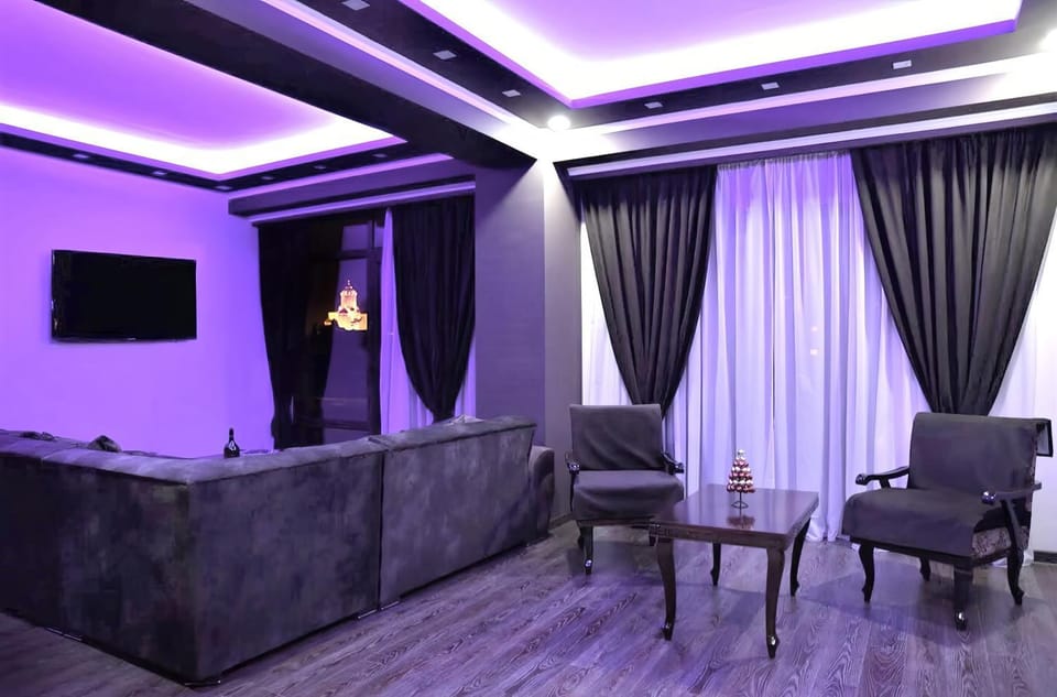 Communal lounge/ TV room, TV and multimedia, Living room