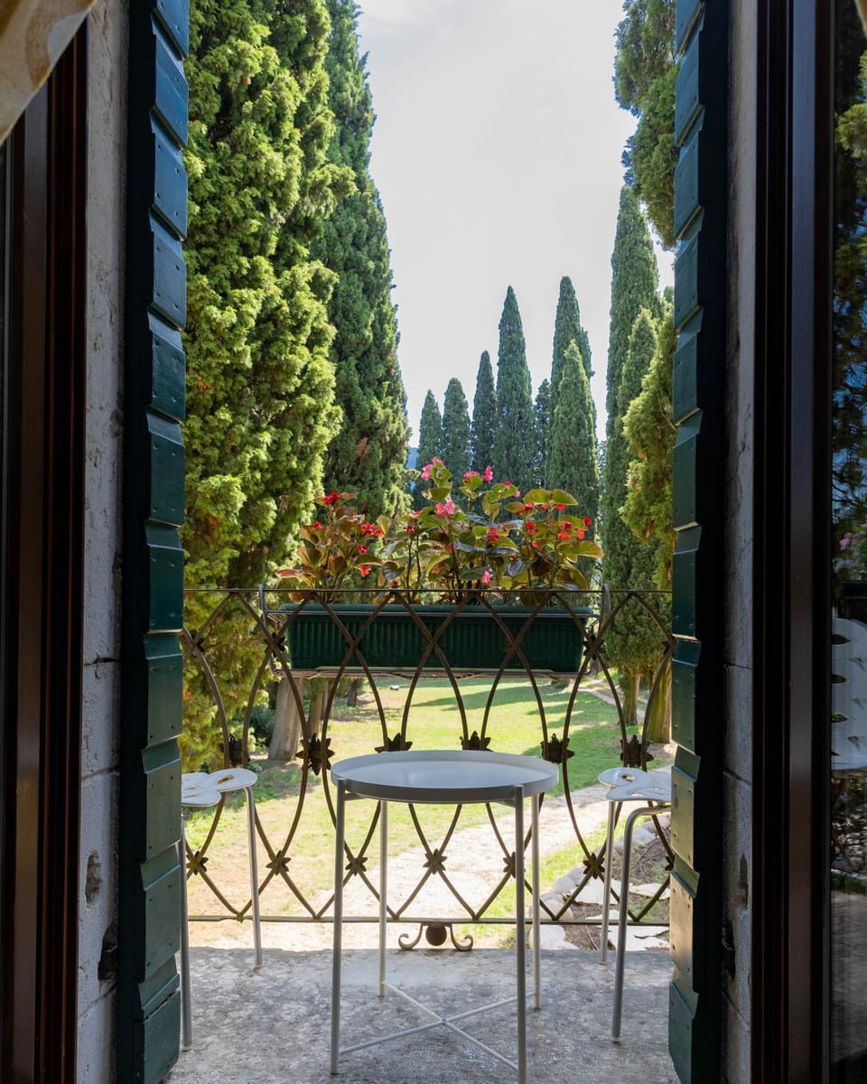 Balcony/Terrace, Garden view