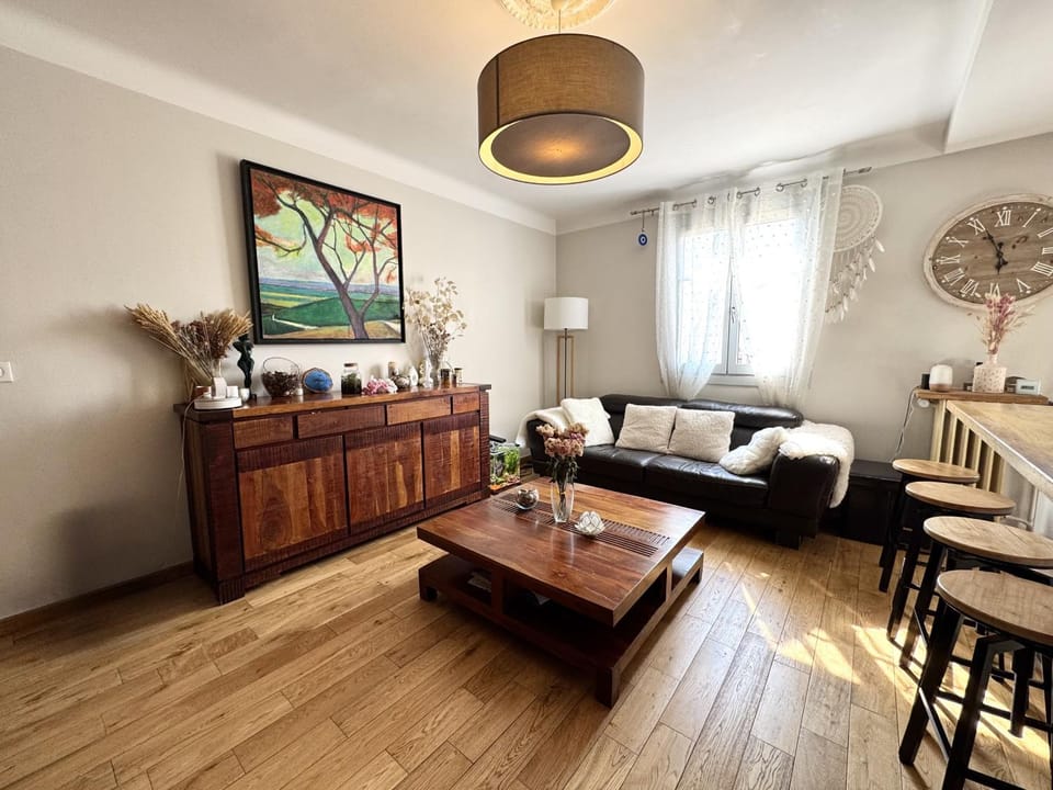 Communal lounge/ TV room, Living room