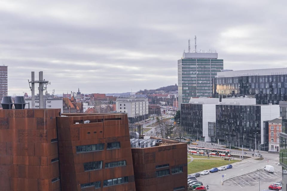 Property building, Day, Neighbourhood, City view, Street view, Location