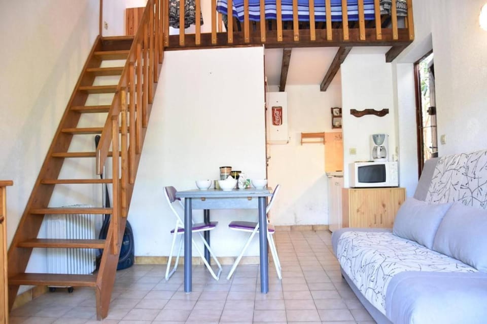 Maison au bord du bras de mer avec terrasse - AY090-071 Villa in Gruissan