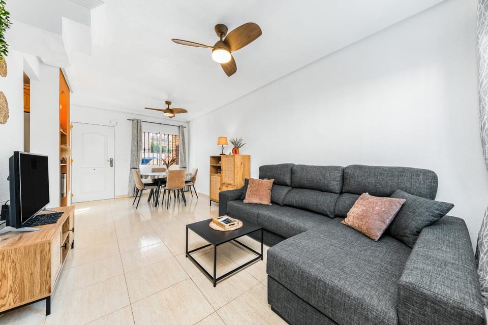 Communal lounge/ TV room, Living room