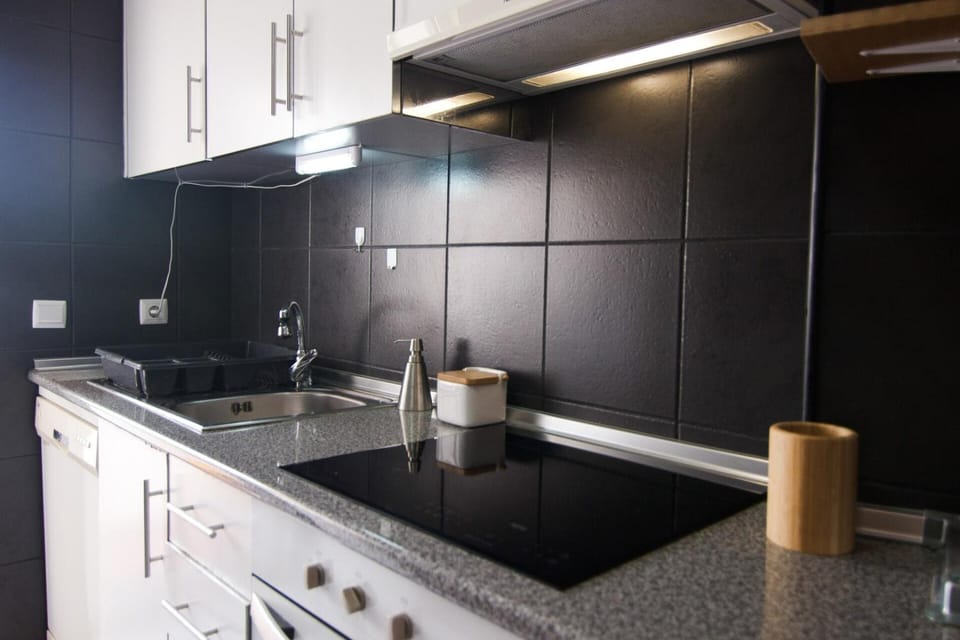 Charming 2-Bedroom Flat in Faro Downtown Apartment in Faro