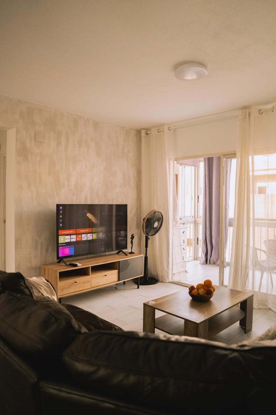 Communal lounge/ TV room, TV and multimedia, Living room