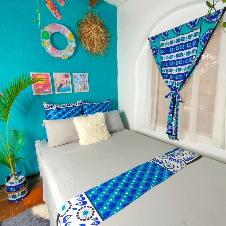 Bed, Decorative detail, Bedroom