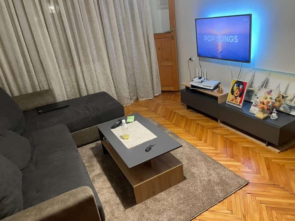 Yugoslav Retro Stay - Skopje Edition Apartment in Skopje