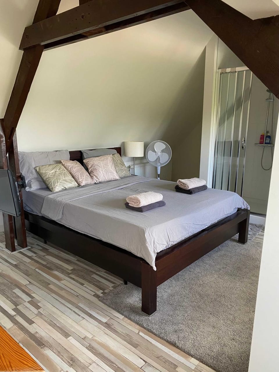 Cozy Private Room 707 on a Busy Persian Restaurant Inn in Eindhoven