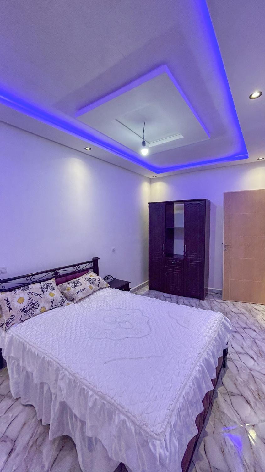 Bed, Photo of the whole room, Bedroom, wardrobe