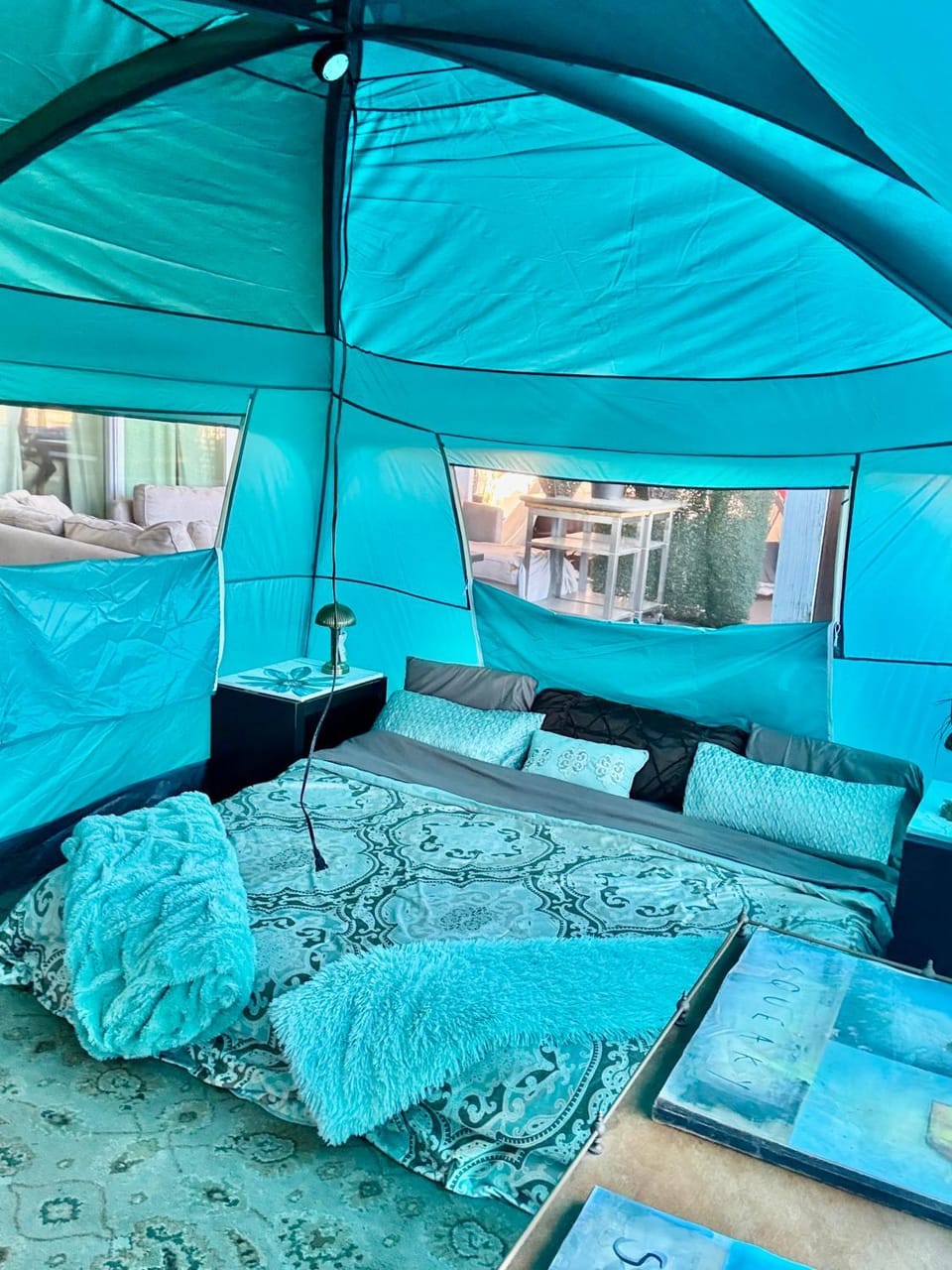 Glamping Cabin Tent Heated View Deck 2Acre Estate - Female Share Indoor - Men Share Outdoor - RG Cabin in Sherman Oaks