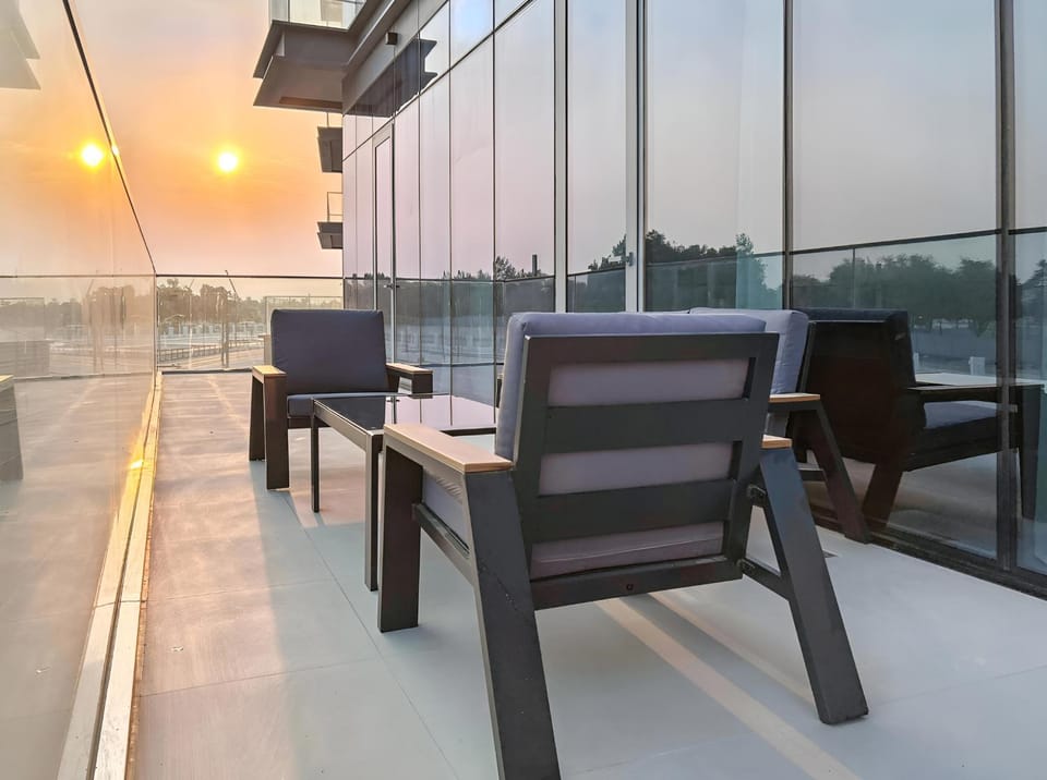 Patio, Day, View (from property/room), Balcony/Terrace, Living room, Seating area