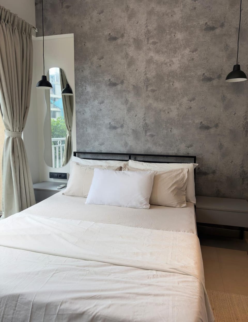 Your Ultimate Noir Awaits! Apartment in Thane