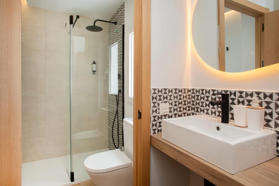 Shower, Bathroom, towels