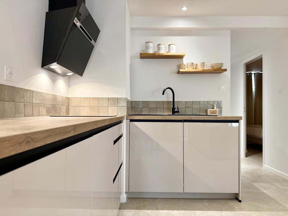 Kitchen or kitchenette, stove