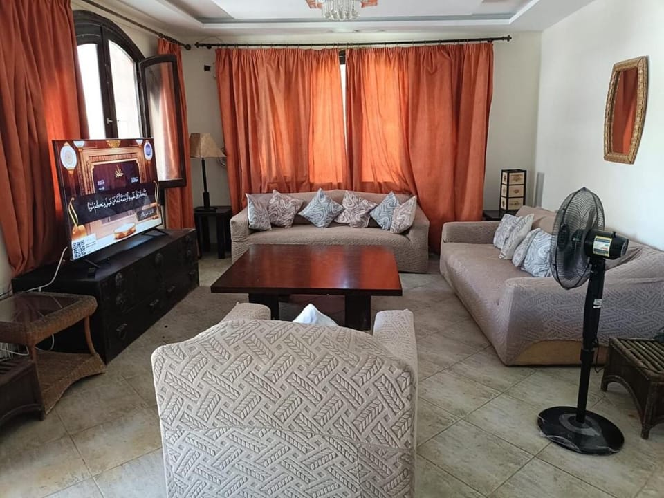 Marina 7, 2nd row villa, sea and lake Apartment in Egypt