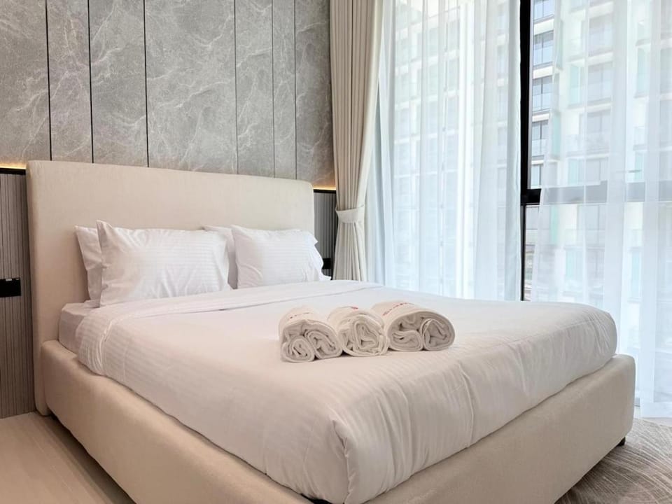 Brand New with Installed Private Pool in Balcony Apartment in Dubai