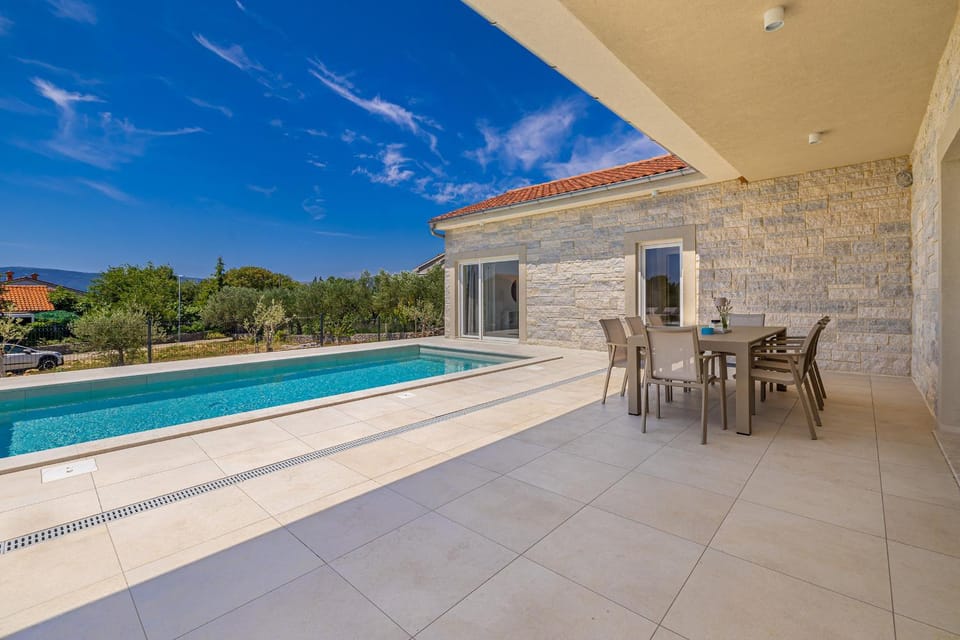 Balcony/Terrace, Pool view